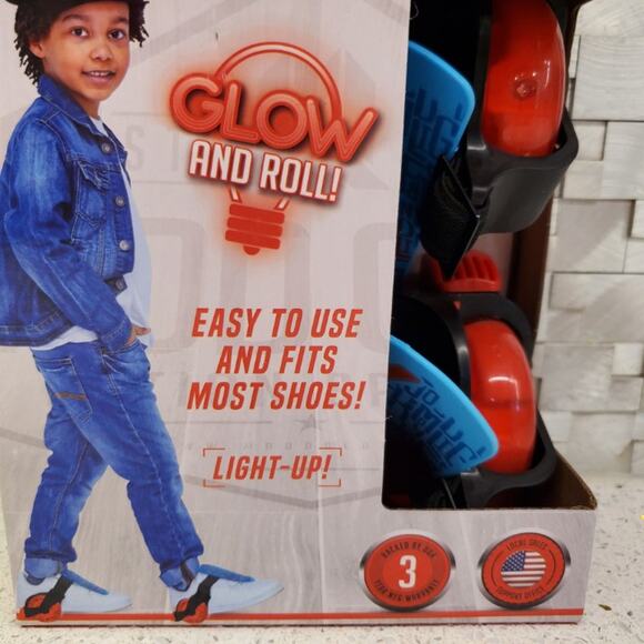 Madd Gear Rollers Light Up Heel Skates for Childrens Shoes Action Skates - Picture 3 of 11